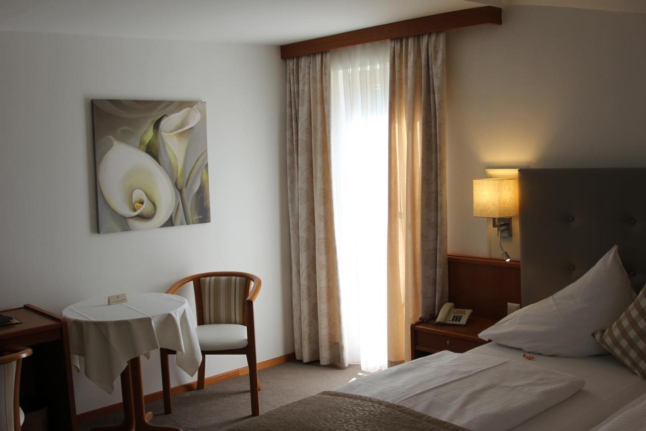 וולדן אם וורתרסי Seehotel Paulitsch מראה חיצוני תמונה